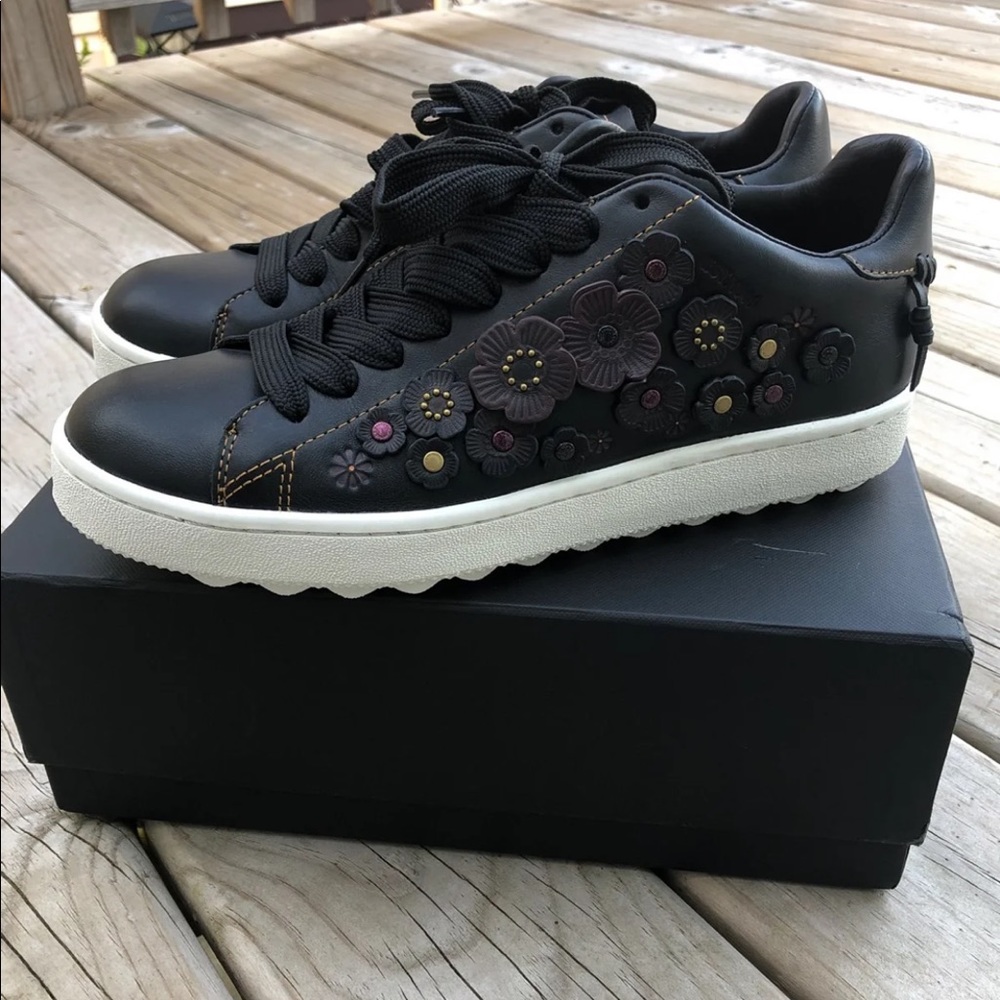 NWT The coach tea rose women’s shoes